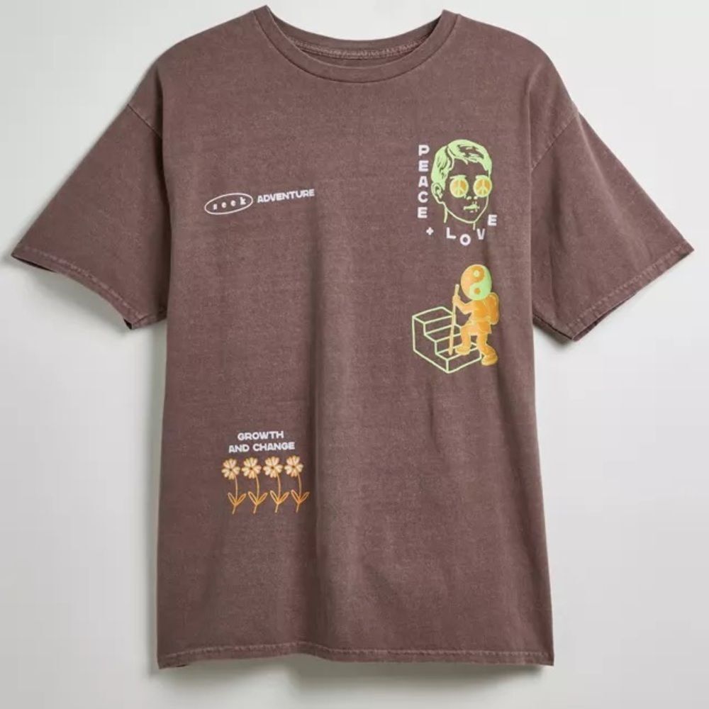 Urban outfitters Seek Adventure Tee size medium NWT in packaging